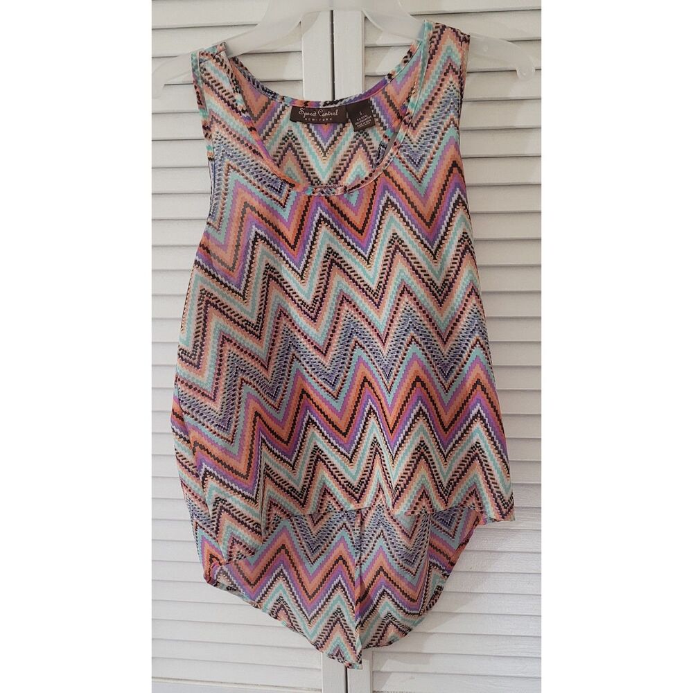 Short Sleeve High-Low Tank Top by Speed Control – Size S